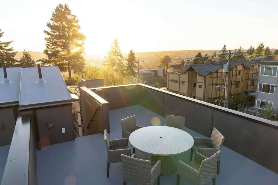 Rooftop sunsets!