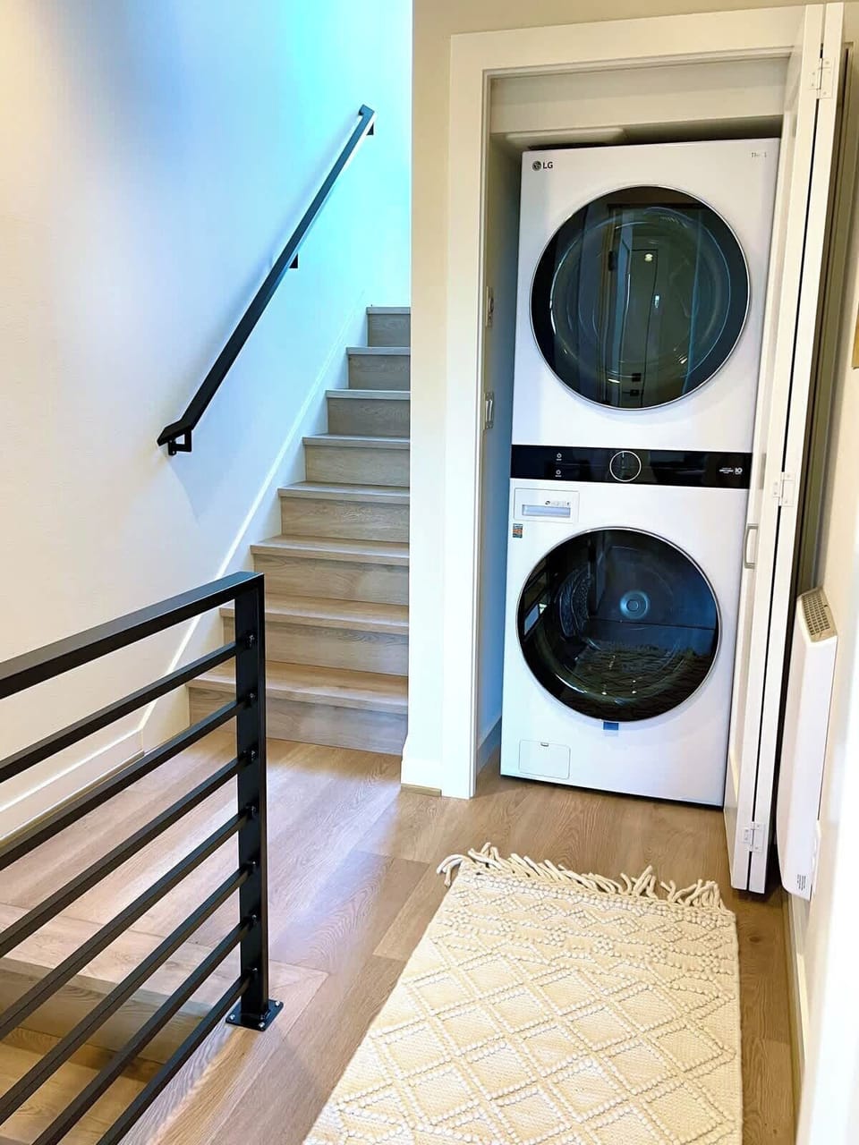 In-unit laundry available!