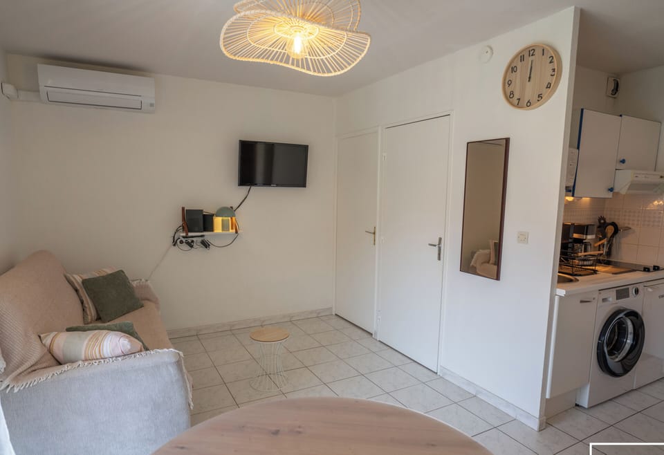 Spacious, air-conditioned living area that opens onto the outdoors
