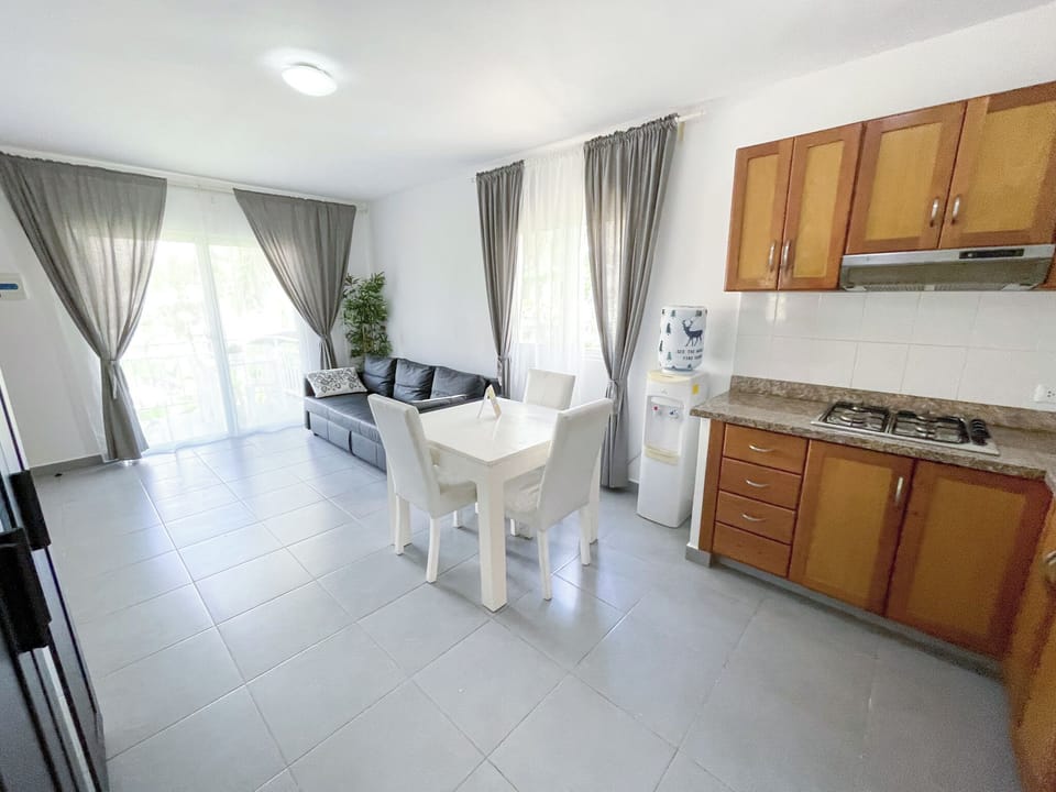 Presidential Suite, Garden View | In-room dining