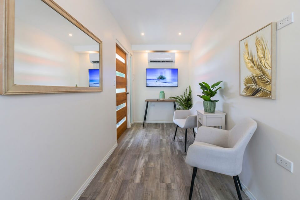 Modern, cozy, and just minutes from Palm Beach
