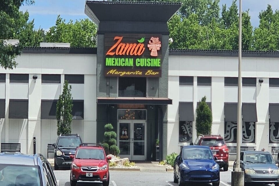 walkable distance to restaurants...