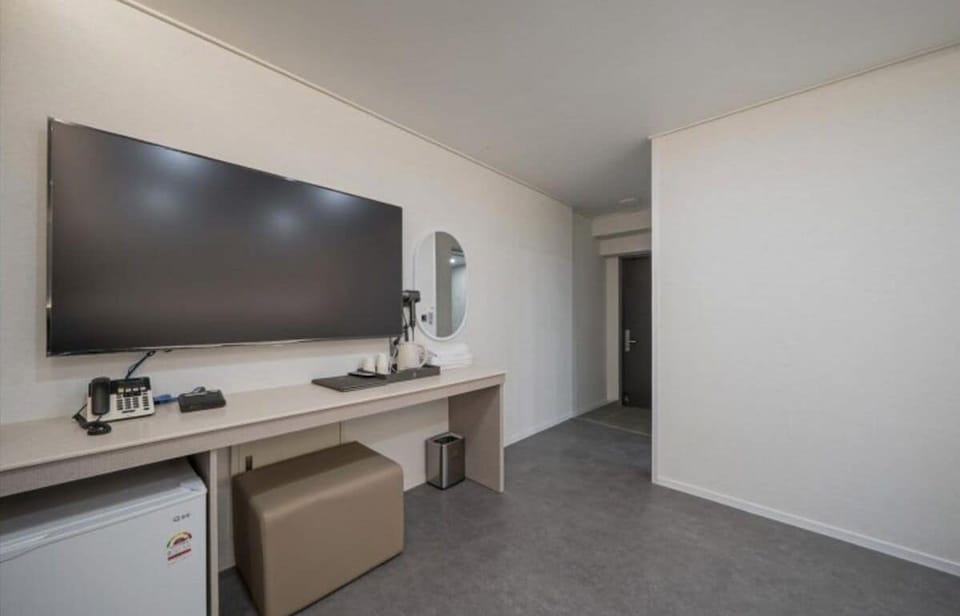 Premier Suite, Sea View | Interior