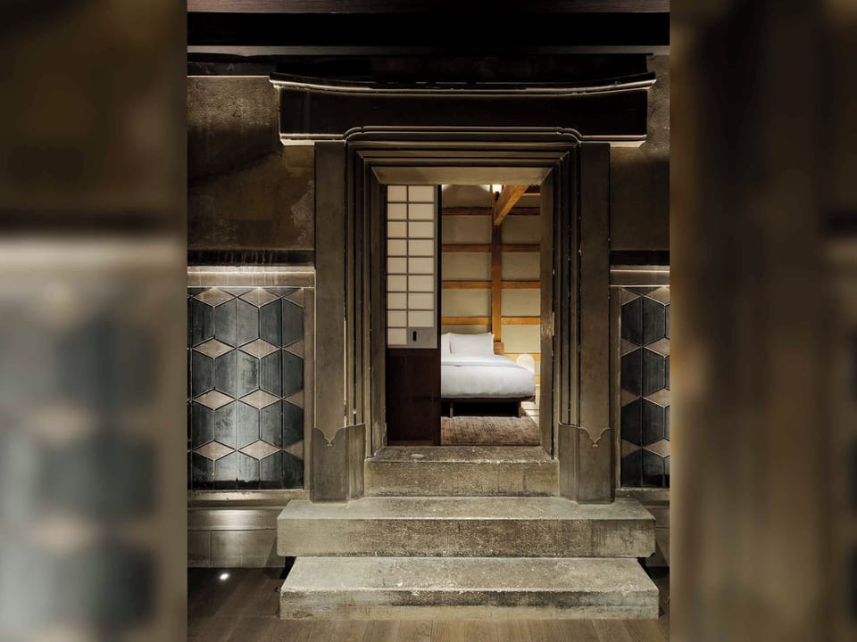 Traditional House, 5 Bedrooms, Kitchen, Garden View | In-room safe, laptop workspace, blackout drapes, iron/ironing board