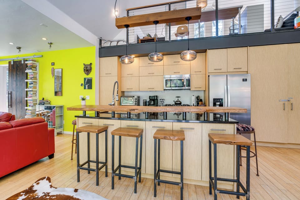 Kitchen | Main Level