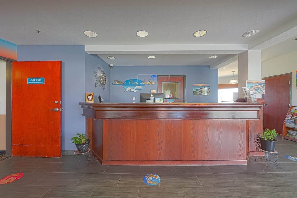 Entrance / Reception