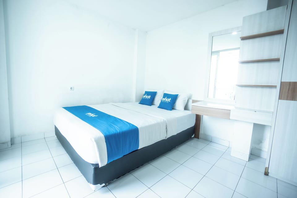 Standard Double Room | Desk, WiFi (free)