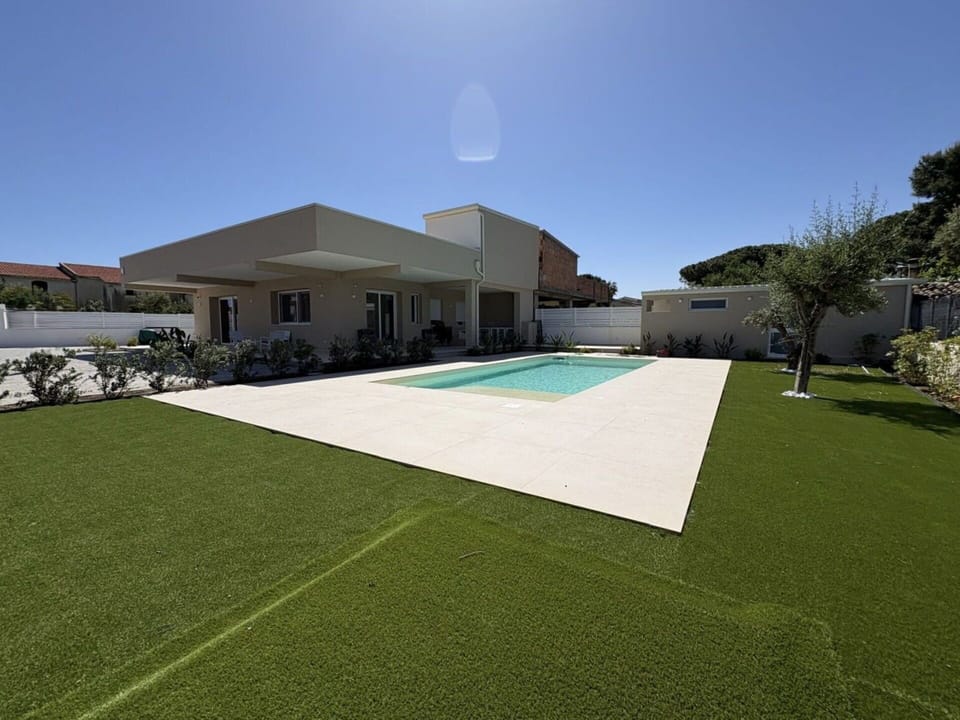 Autumn, Pool, Spring, Summer