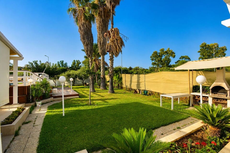 Autumn, Building Exterior, Garden, Spring, Summer