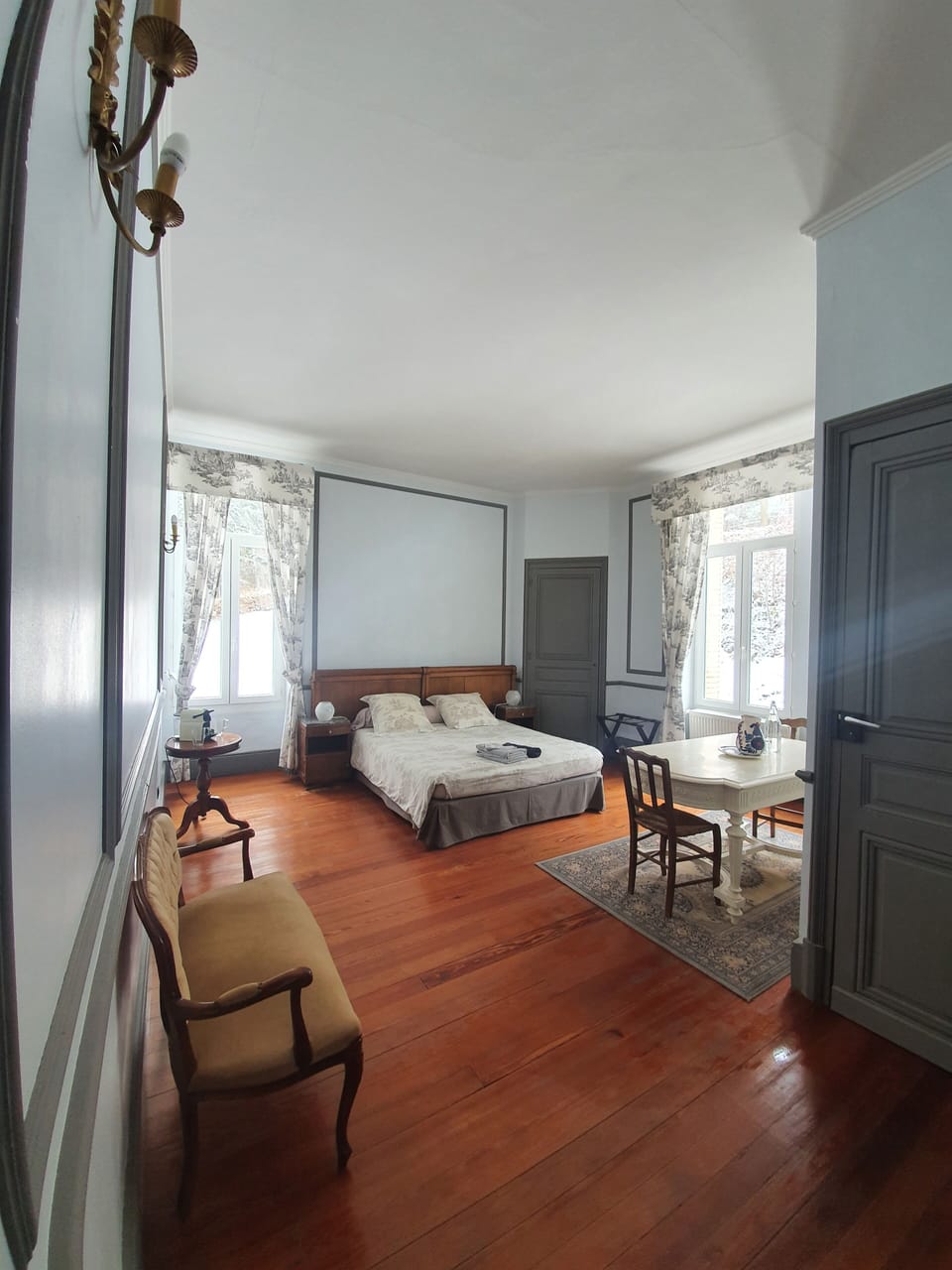 Double Room, Ensuite | Premium bedding, in-room safe, desk, iron/ironing board