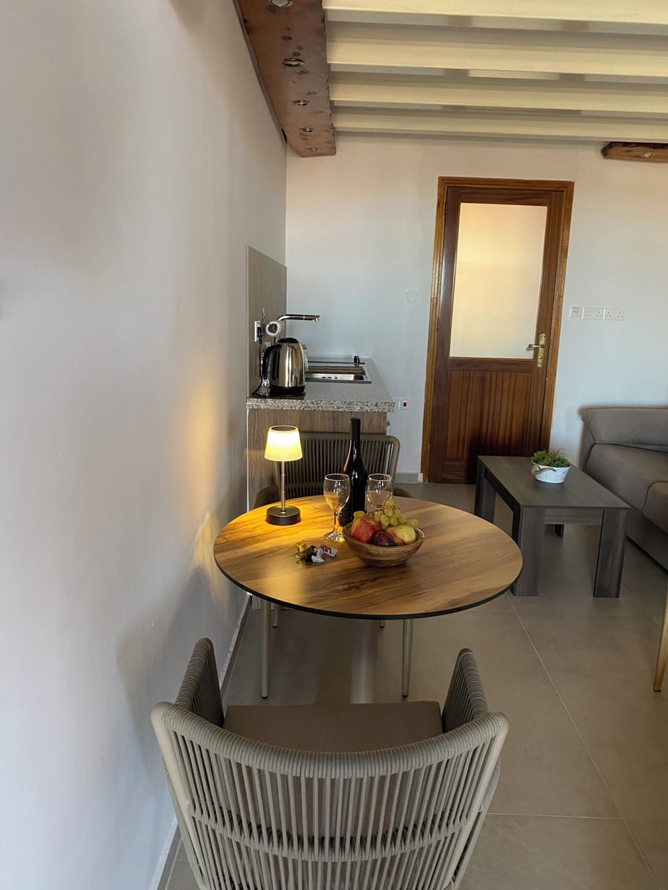 Soundproofing, WiFi (free)