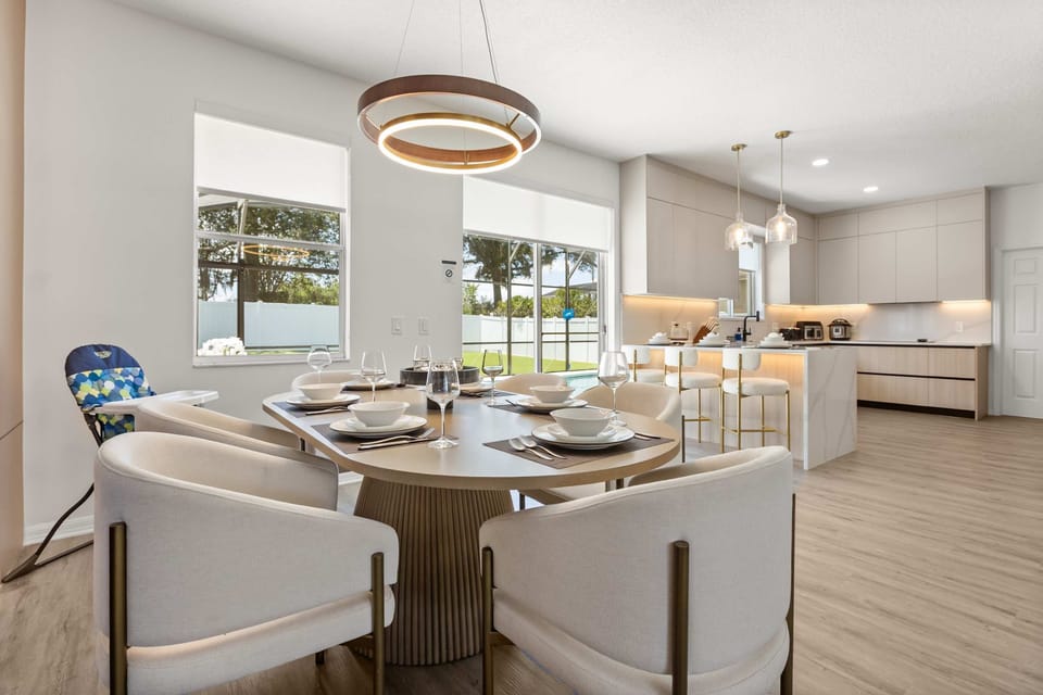 House | 5 bedrooms, high-speed internet