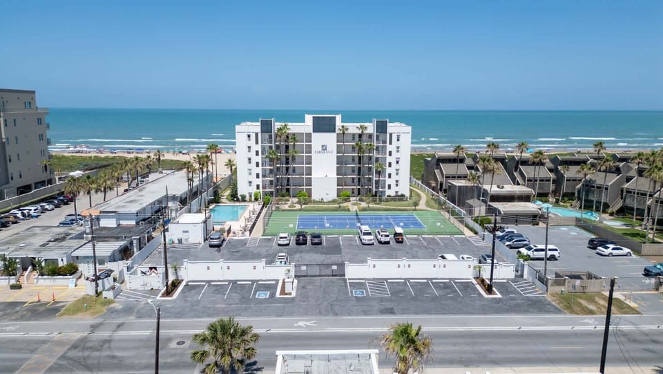 Beachfront 2br, 5th Floor Views, Wakable Spi 2 Bedroom Apts Apartment in South Padre Island