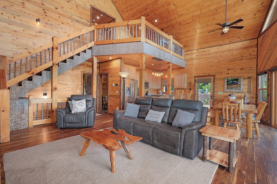 Hillcrest Vista - Entry Level Living Room