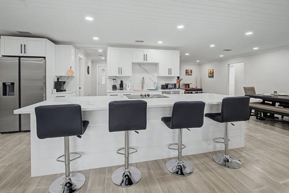 Moonlight Bay Kitchen Island Seating