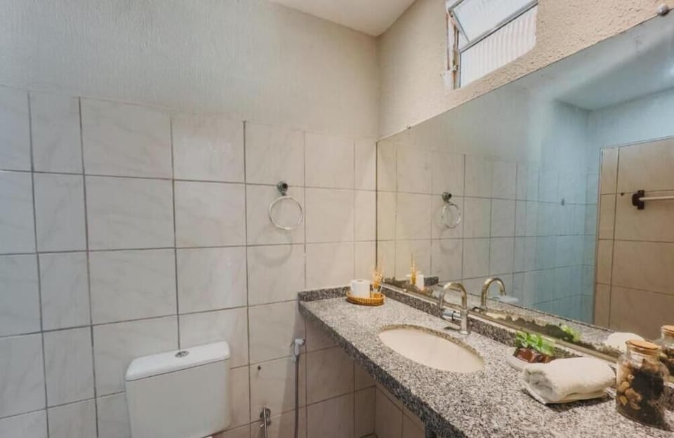 Family Triple Room | Bathroom