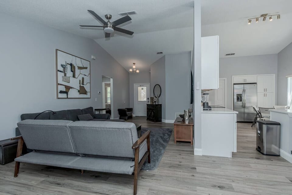 Communal lounge / TV room,Living Room