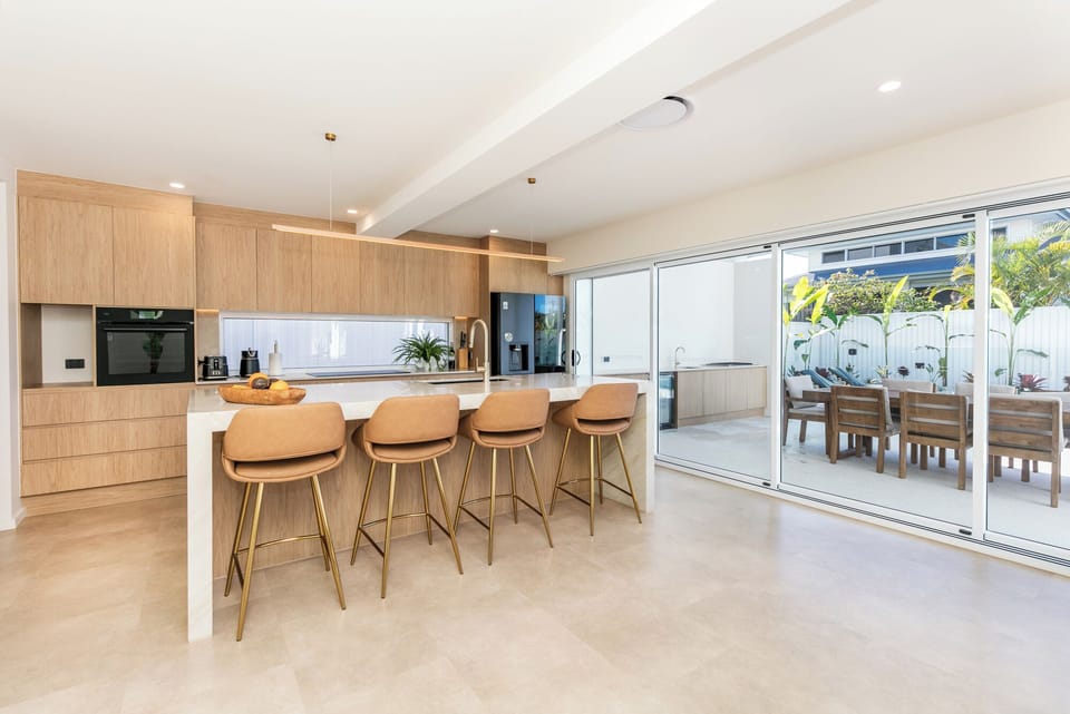 Breakfast bar