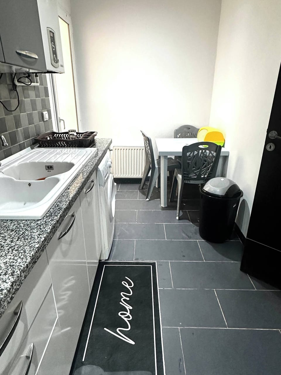 Apartment, 2 Bedrooms, Accessible, Smoking | Private kitchen