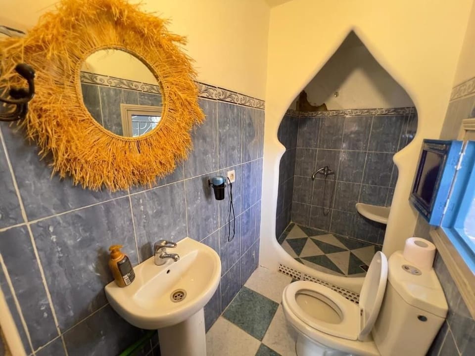 Deluxe Suite | Bathroom