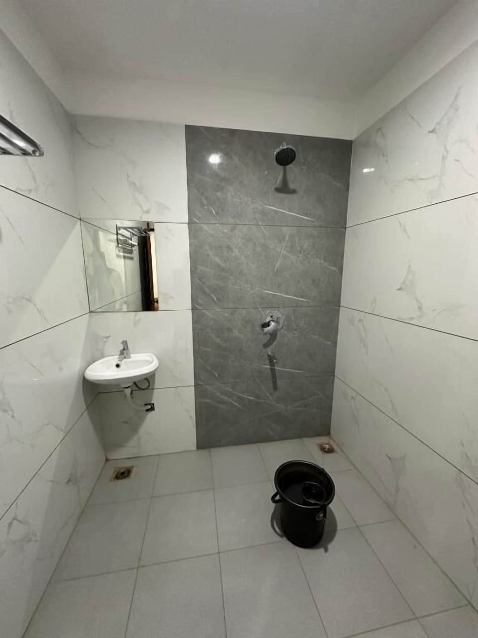Quadruple Room, City View | Bathroom