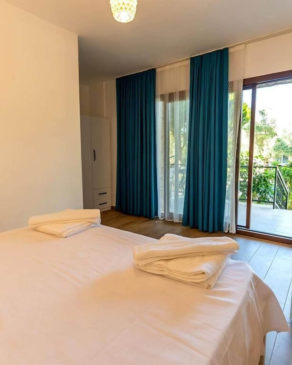 Classic Double Room, Balcony | WiFi (free)