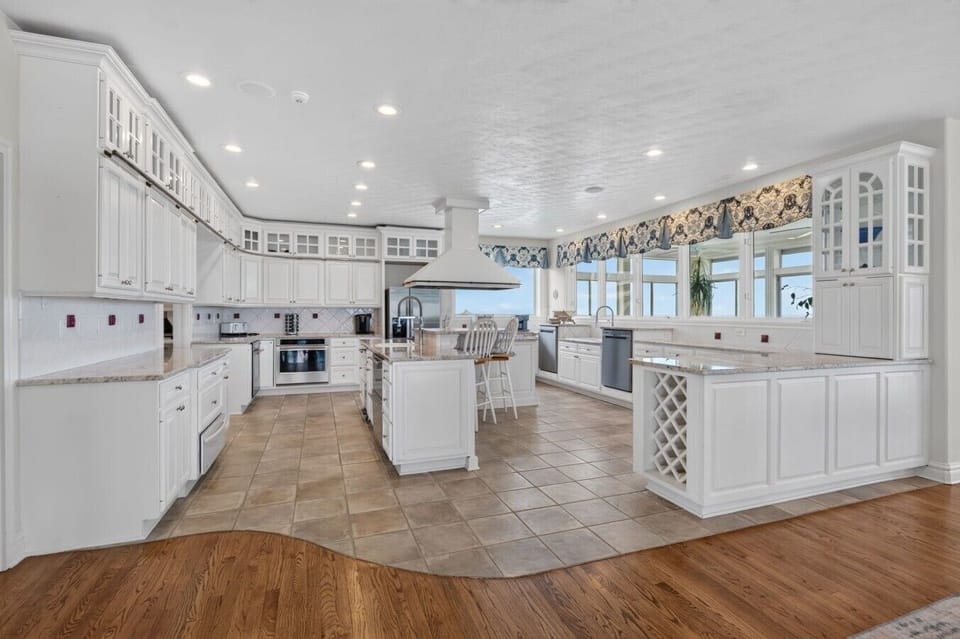A kitchen built for unforgettable gatherings. With premium appliances, expansive counter space, and room for multiple chefs, preparing meals for your group is as enjoyable as dining together.