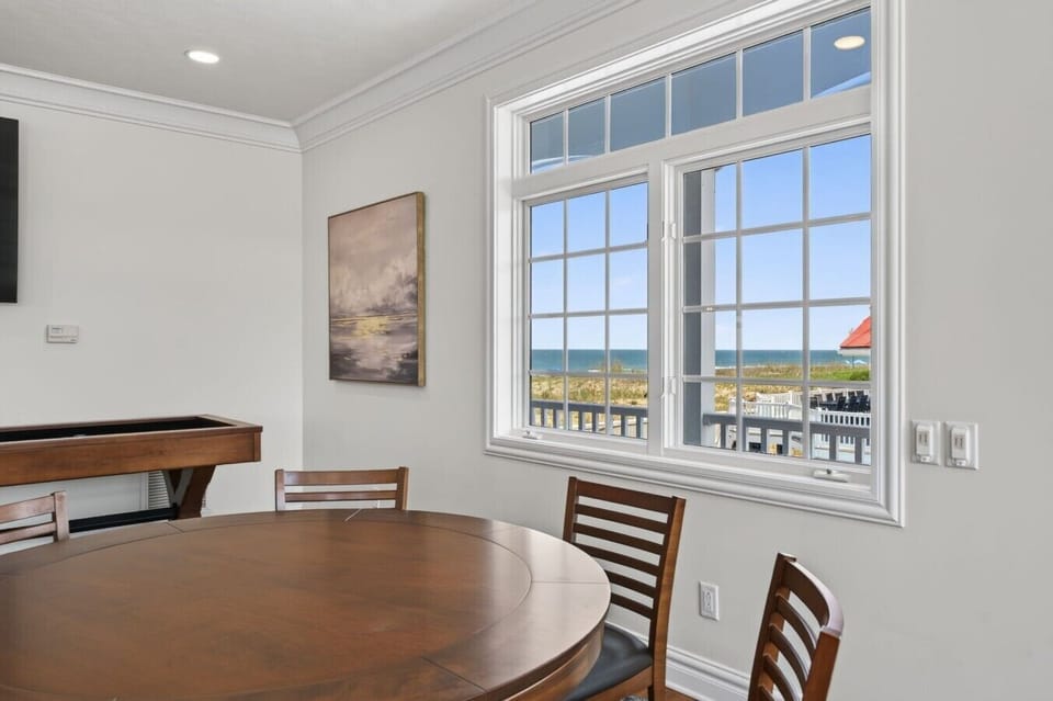 Even game night comes with a view. Take a break between rounds and enjoy beautiful coastal scenery through oversized windows overlooking the water.