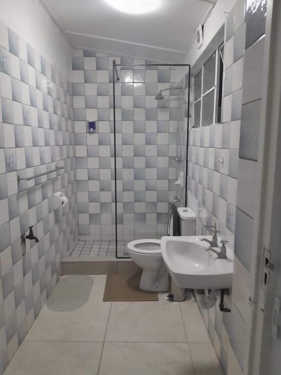 Family Quadruple Room | Bathroom
