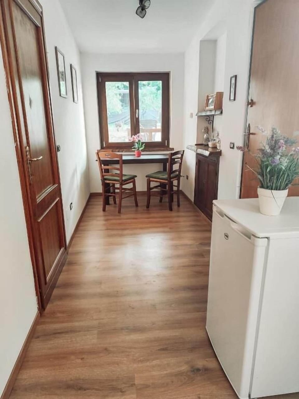 Triple Room, Garden View | Dining