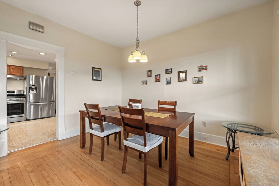 Full dining table for enjoying your meals
