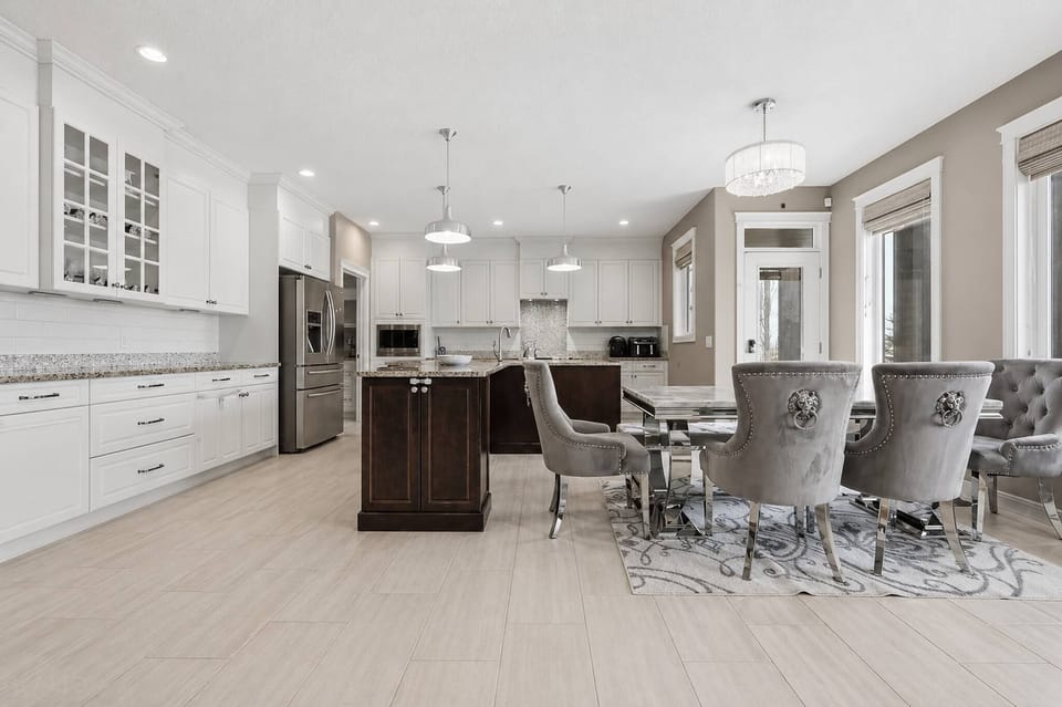 House, 4 Bedrooms, Balcony, Garden View | Dining room