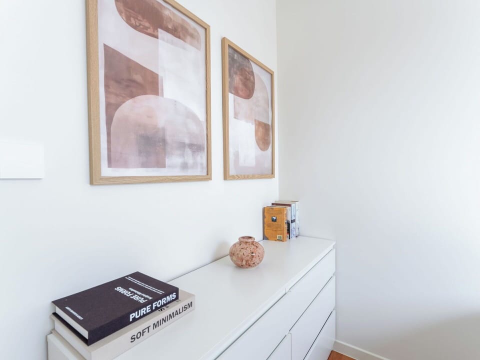 Wood, Flooring, Interior Design, Floor, Room, Wood Flooring, Dresser, Ceiling, Hardwood, Drawer
