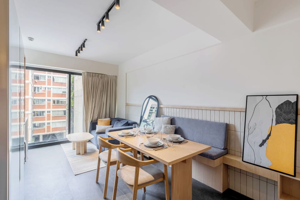 Superior Studio, Non Smoking, Pets Allowed | Dining room