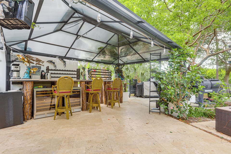Covered Patio Bar
