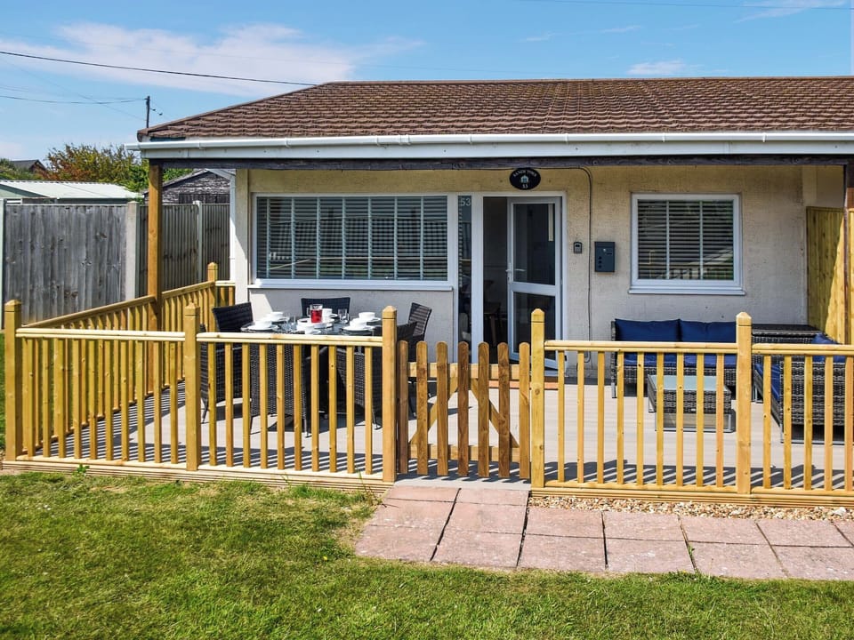 Exterior | Sandy Toes, Bacton
