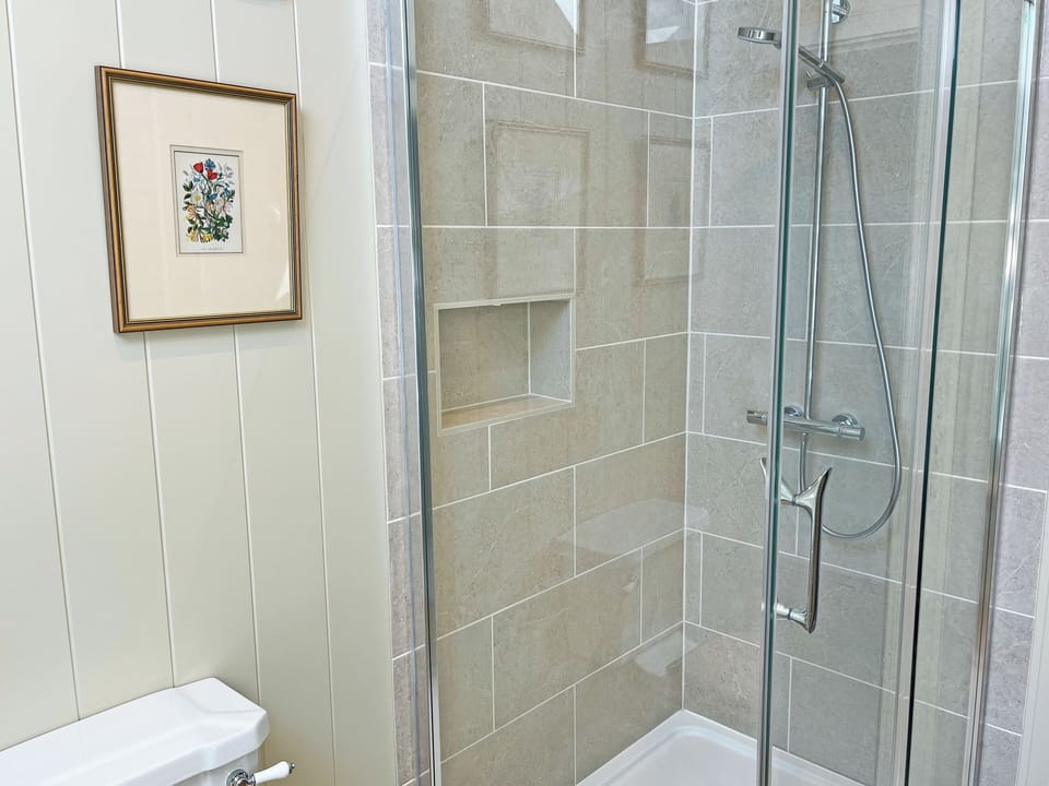 Bathroom | The Dairy - Aldmoor Farm Holidays, Malton