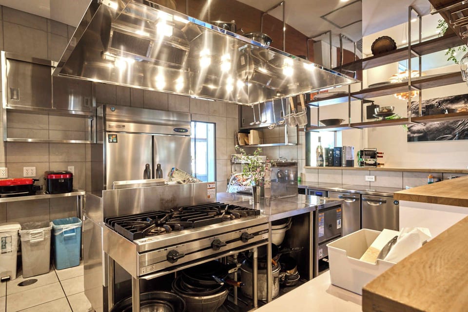 Luxury Villa, Lake View | Private kitchen
