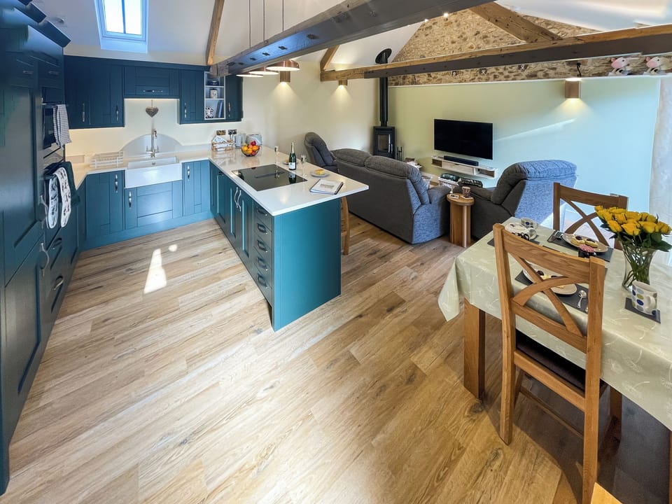 Open plan living space | The Cow Shed - Ley Farm, Yarcombe