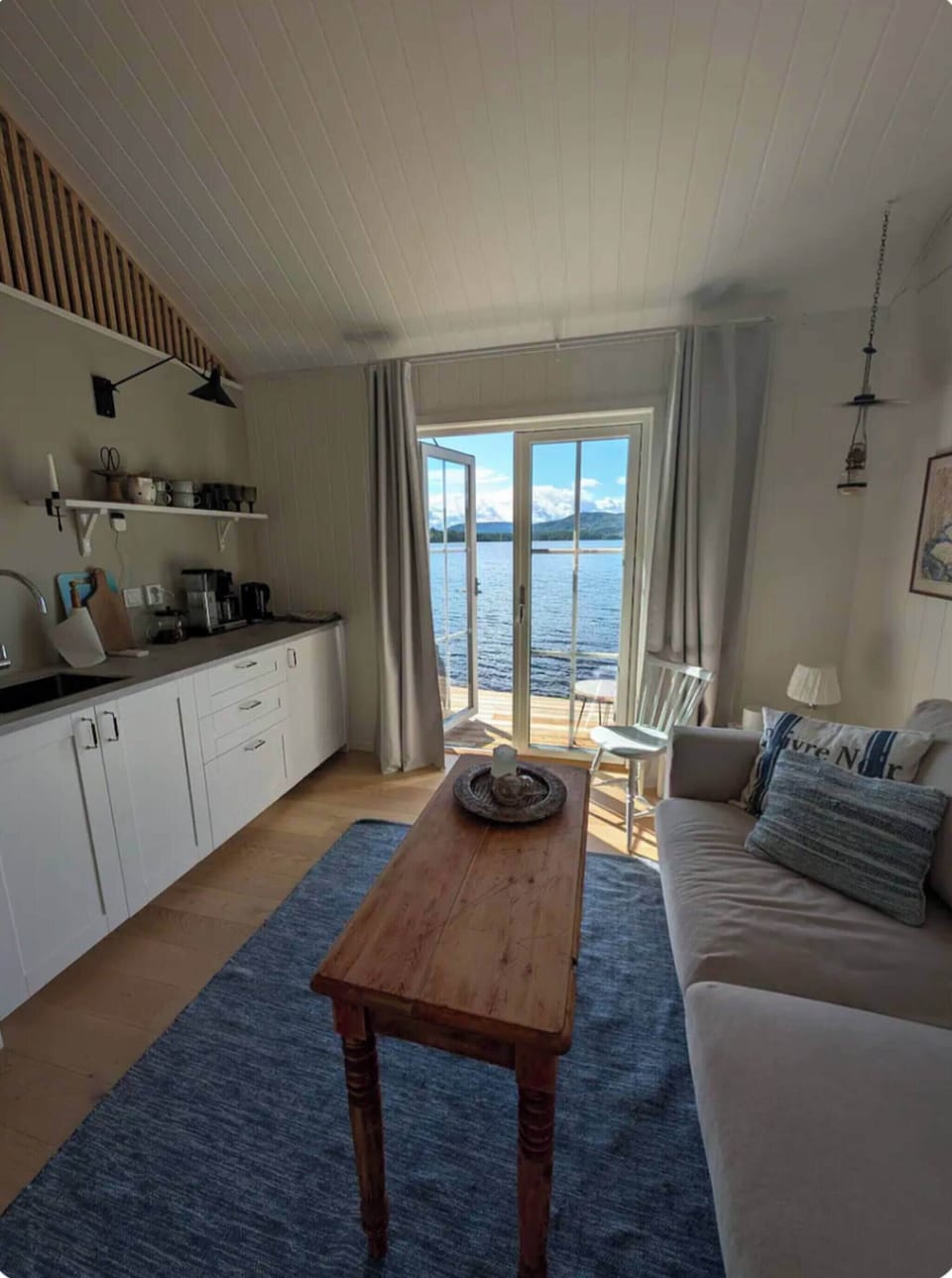 House, 4 Bedrooms, Patio | Living area