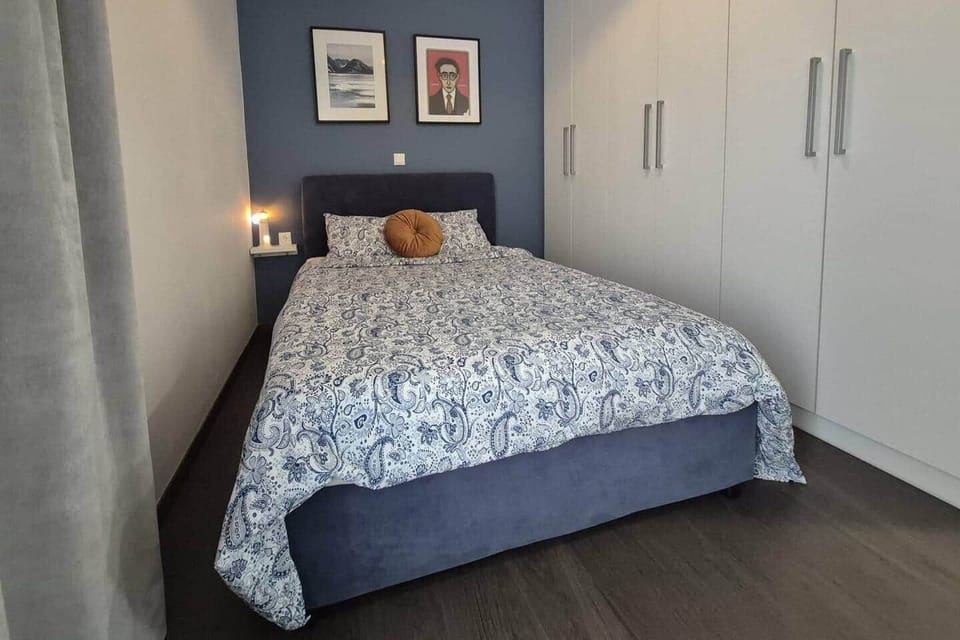 The bedroom is located at the rear for absolute peace and privacy, offering a closed space with a large wardrobe and soft, comfortable bedding. It is designed for restful nights, and features its own air conditioning for a perfect sleep. Always cool.
