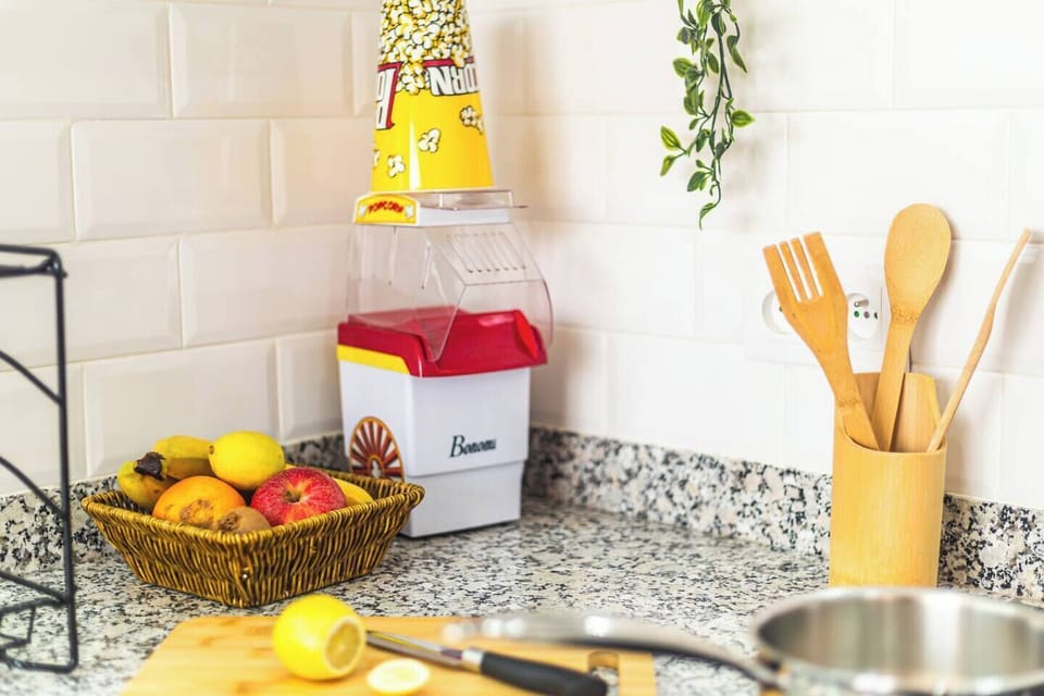 Everything you need for a cozy night in: enjoy fresh popcorn with our popcorn machine while watching Netflix & chilling, or cook up a homemade dinner with all the kitchen essentials provided.