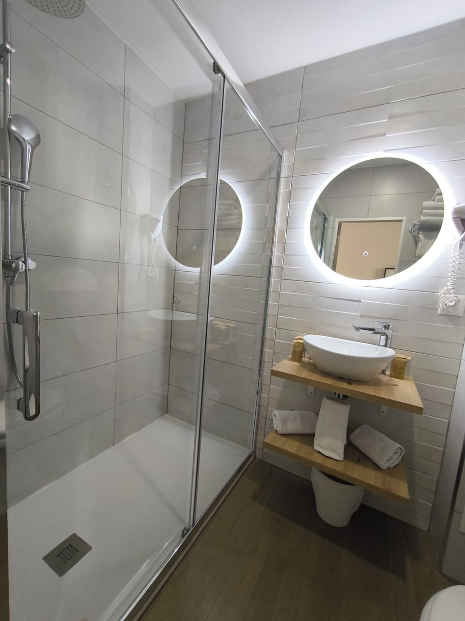 Shower, free toiletries, hair dryer, towels