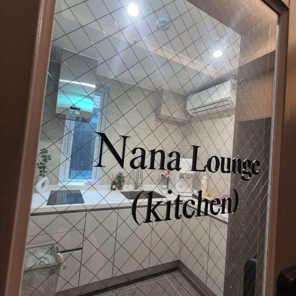 Deluxe Double Room, Private Bathroom | Bathroom | Shower, hair dryer, towels, soap