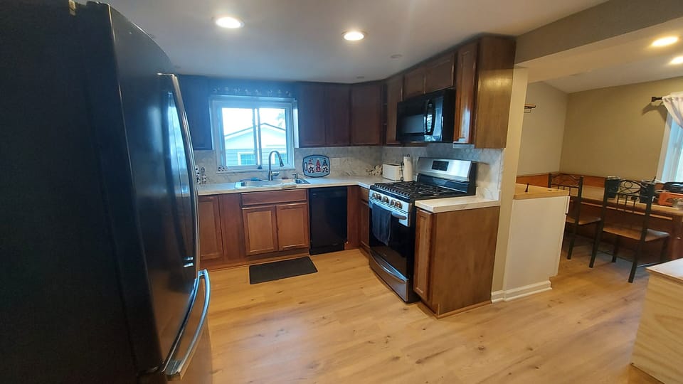 Kitchen/ Dining