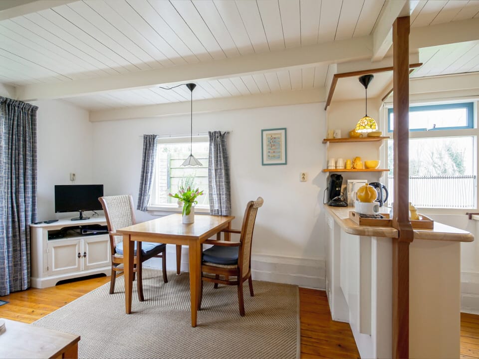 Apartment | Dining