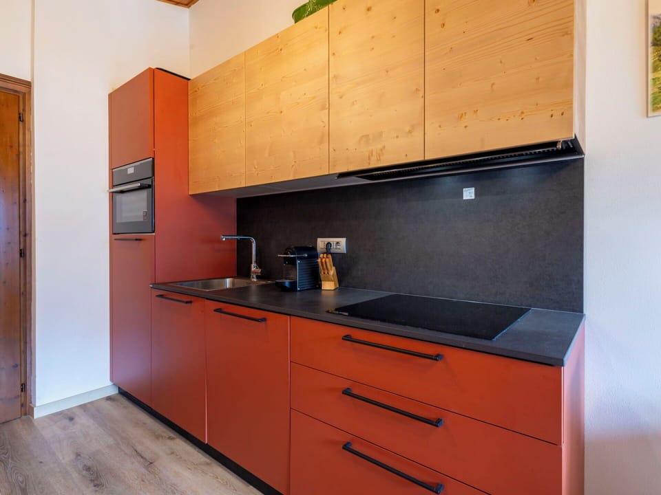 Apartment, Architecture, Residential Area, Condominium, Composite Material, Urban Design, Balcony, Mixed-Use, Shade