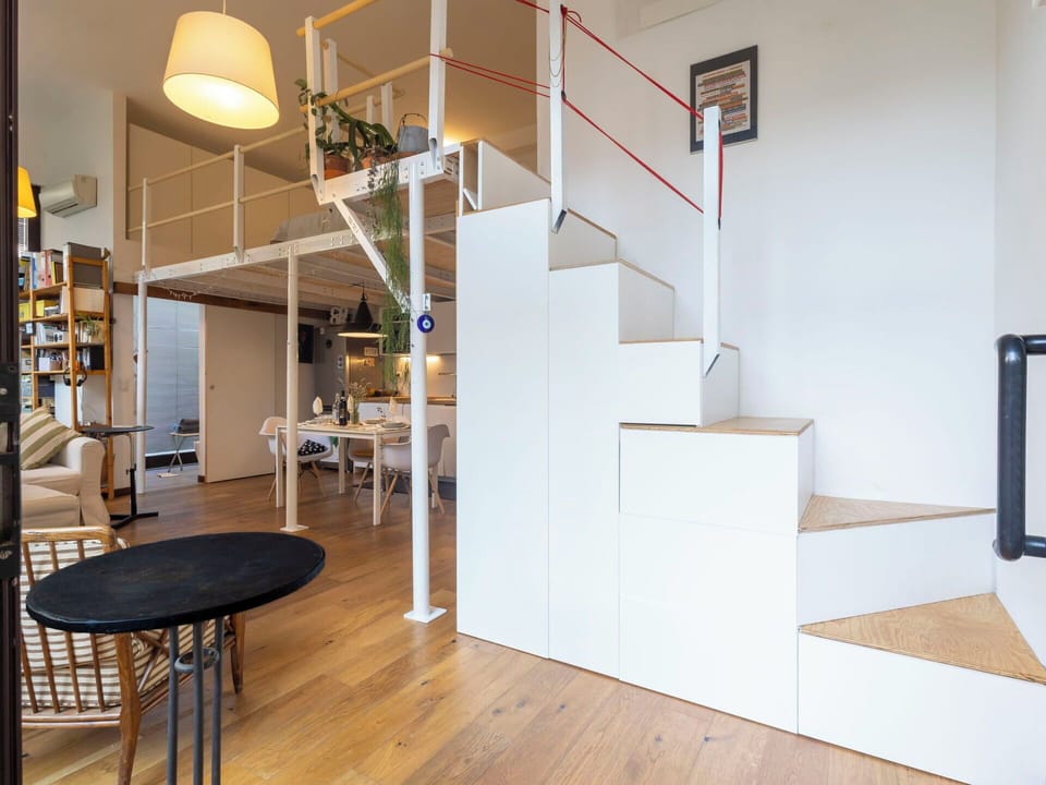 Apartment, Architecture, Residential Area, Condominium, Composite Material, Urban Design, Balcony, Mixed-Use, Shade