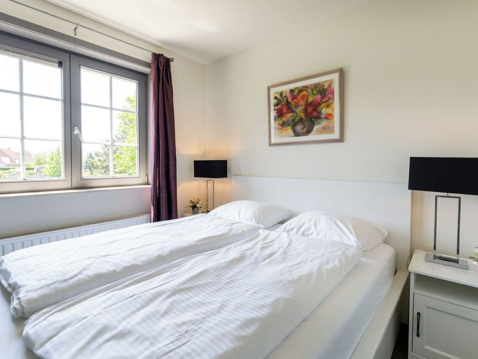 Bed, Bedroom, Interior Design, Furniture, Bed Sheet, Bedding, Floor, Flooring, Ceiling, Room