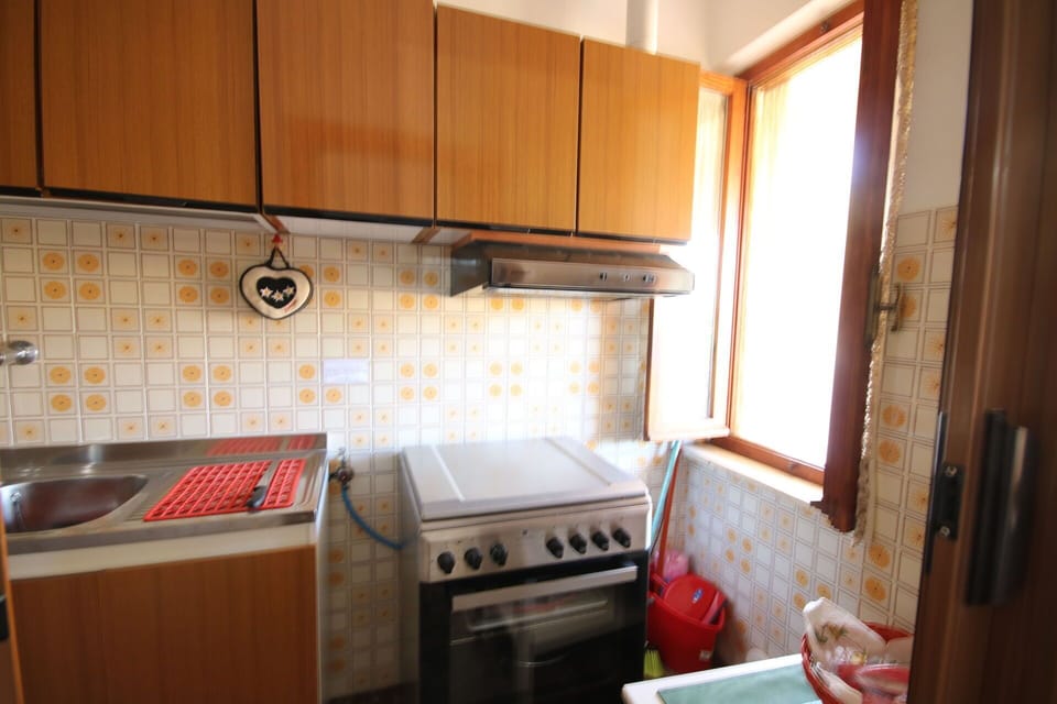 Autumn, Kitchen, Spring, Summer, Winter